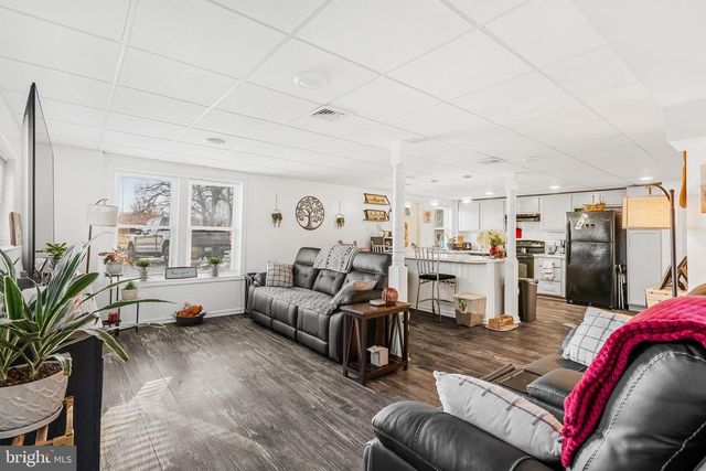 8914 BROOKDALE RD, Breinigsville, PA 18031