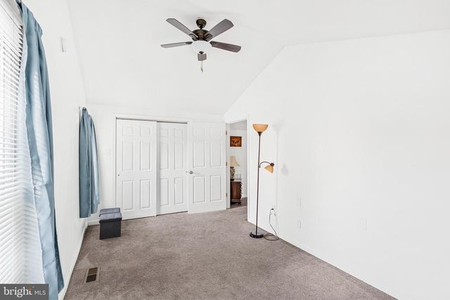 8914 BROOKDALE RD, Breinigsville, PA 18031