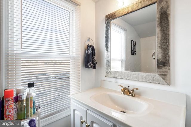 8914 BROOKDALE RD, Breinigsville, PA 18031