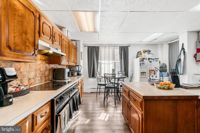 8914 BROOKDALE RD, Breinigsville, PA 18031