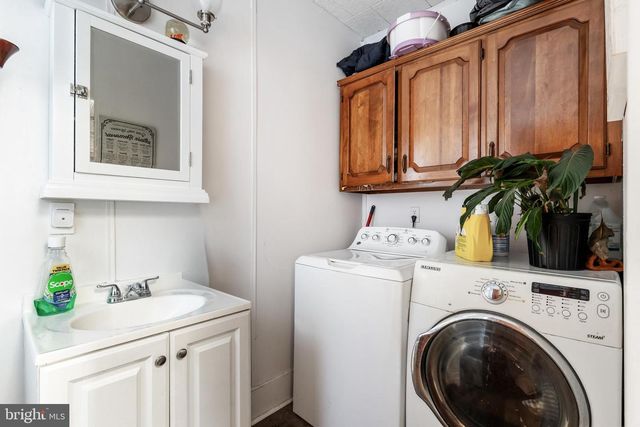 8914 BROOKDALE RD, Breinigsville, PA 18031