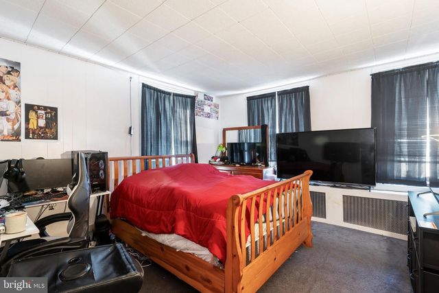 8914 BROOKDALE RD, Breinigsville, PA 18031