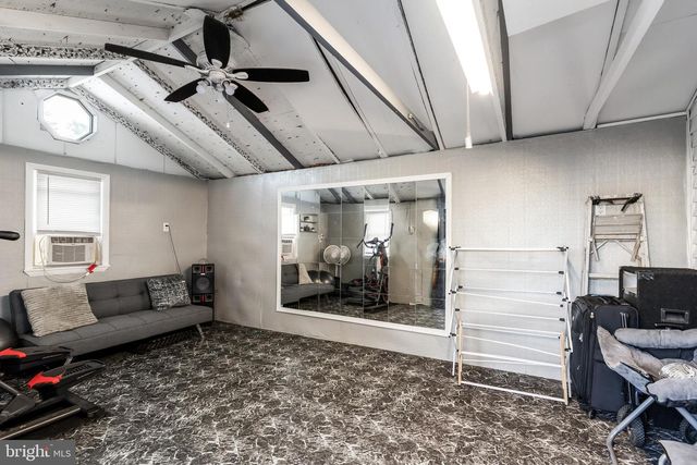 8914 BROOKDALE RD, Breinigsville, PA 18031