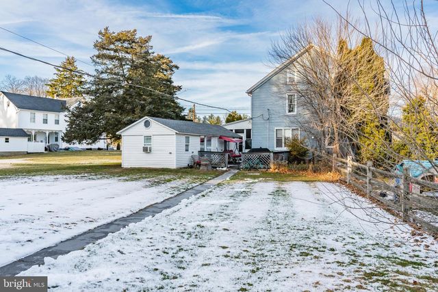 8914 BROOKDALE RD, Breinigsville, PA 18031