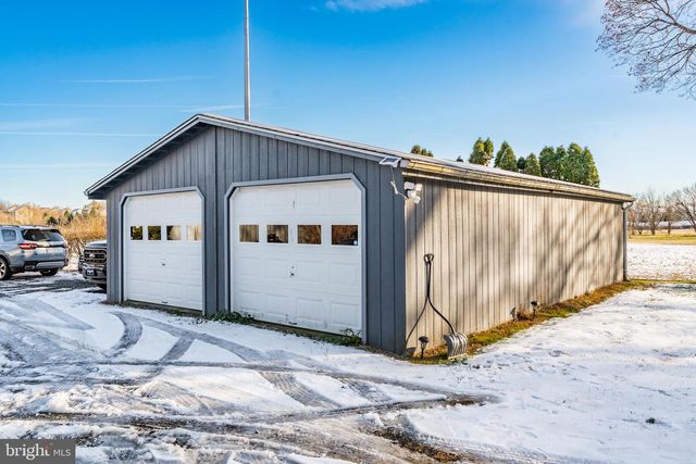 8914 BROOKDALE RD, Breinigsville, PA 18031