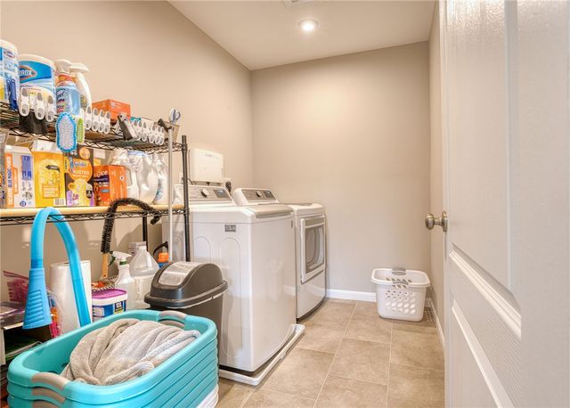 1664 Arden Bend, Fairborn, OH 45324