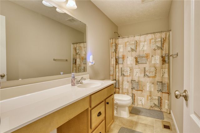 1664 Arden Bend, Fairborn, OH 45324