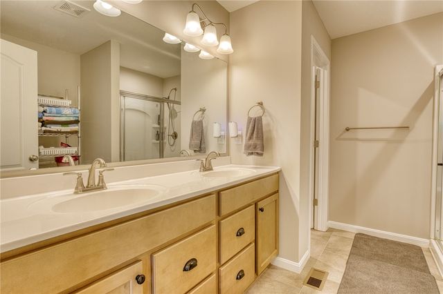 1664 Arden Bend, Fairborn, OH 45324