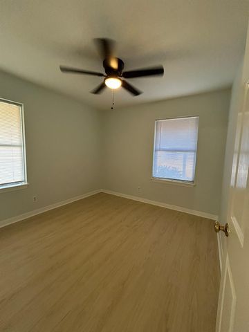 6521 Mobud Drive, Houston, TX 77074