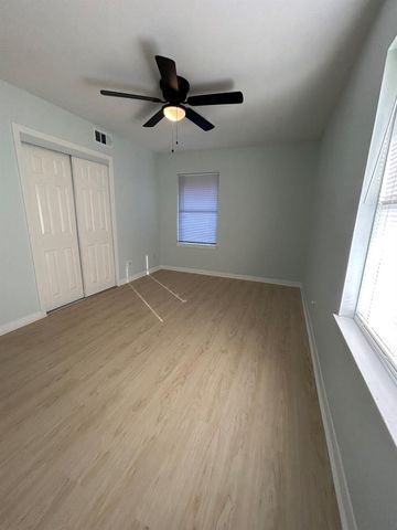 6521 Mobud Drive, Houston, TX 77074