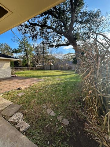 6521 Mobud Drive, Houston, TX 77074