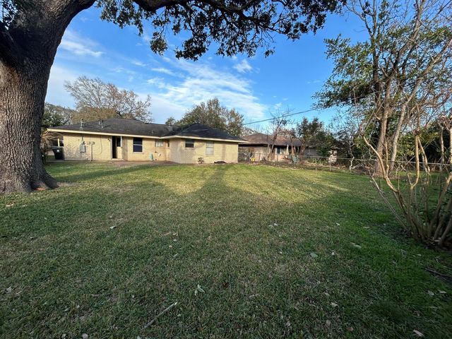 6521 Mobud Drive, Houston, TX 77074