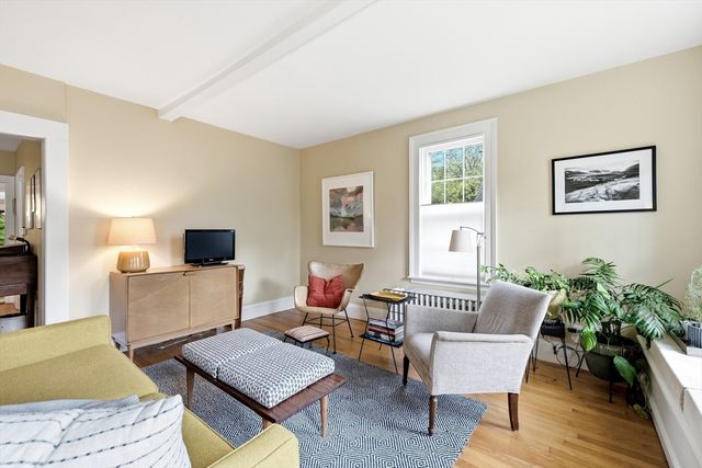 106 Chestnut St, Northampton, MA 01062