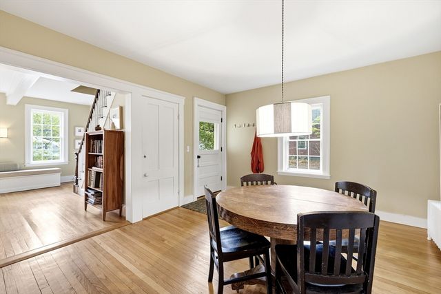 106 Chestnut St, Northampton, MA 01062