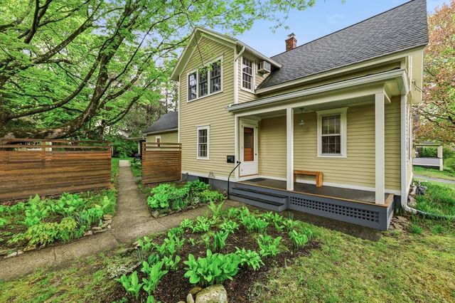 106 Chestnut St, Northampton, MA 01062