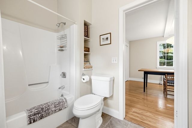 106 Chestnut St, Northampton, MA 01062