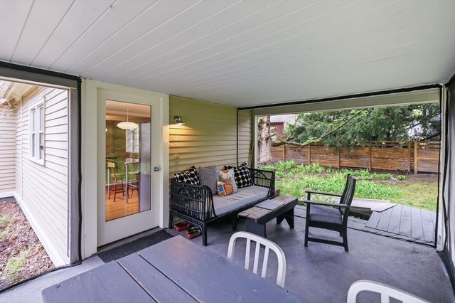 106 Chestnut St, Northampton, MA 01062
