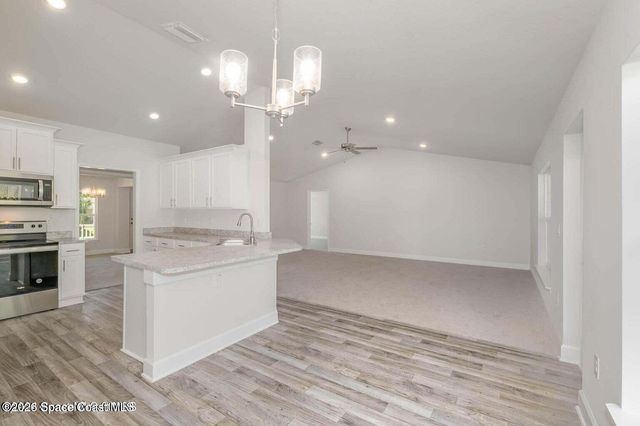 483 Oakleaf Street SW, Palm Bay, FL 32908