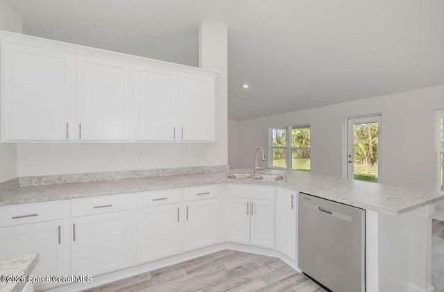 483 Oakleaf Street SW, Palm Bay, FL 32908