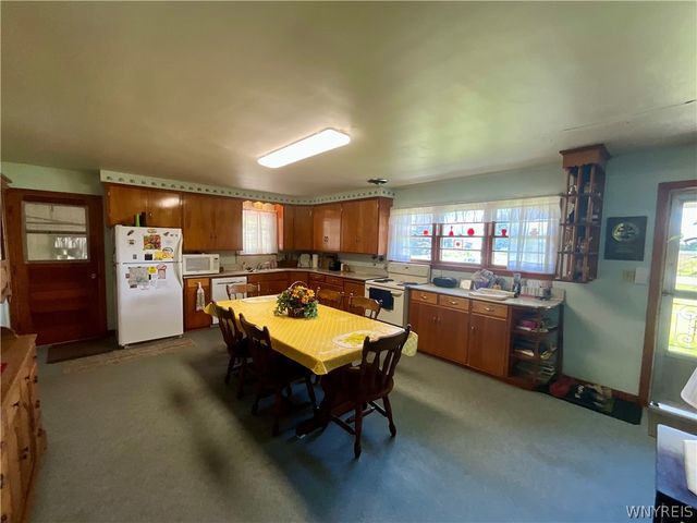 6680 Heise Road, Clarence, NY 14032