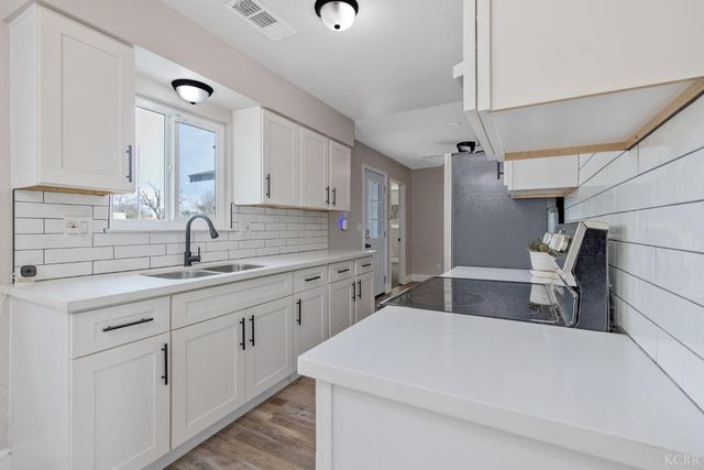 1401 N Williams Street, Hanford, CA 93230