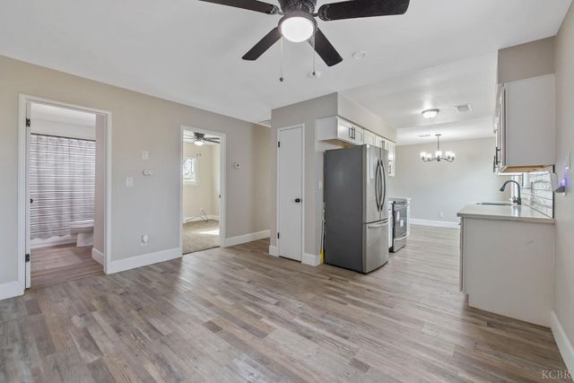 1401 N Williams Street, Hanford, CA 93230