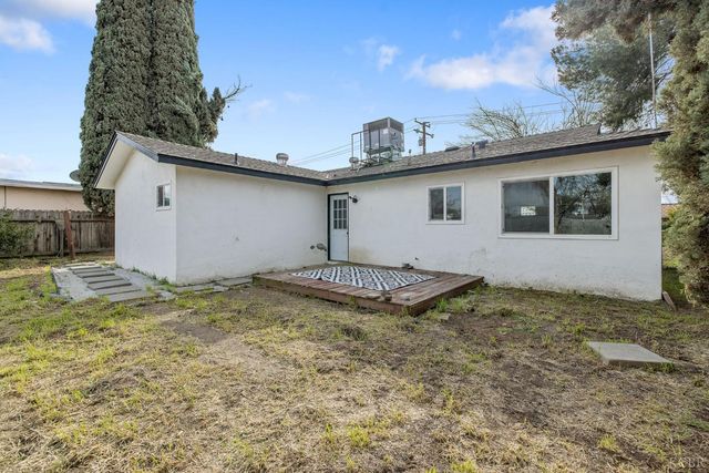 1401 N Williams Street, Hanford, CA 93230