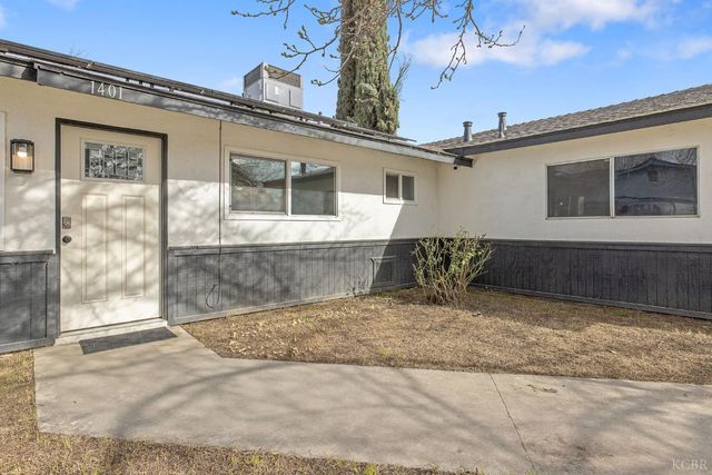 1401 N Williams Street, Hanford, CA 93230