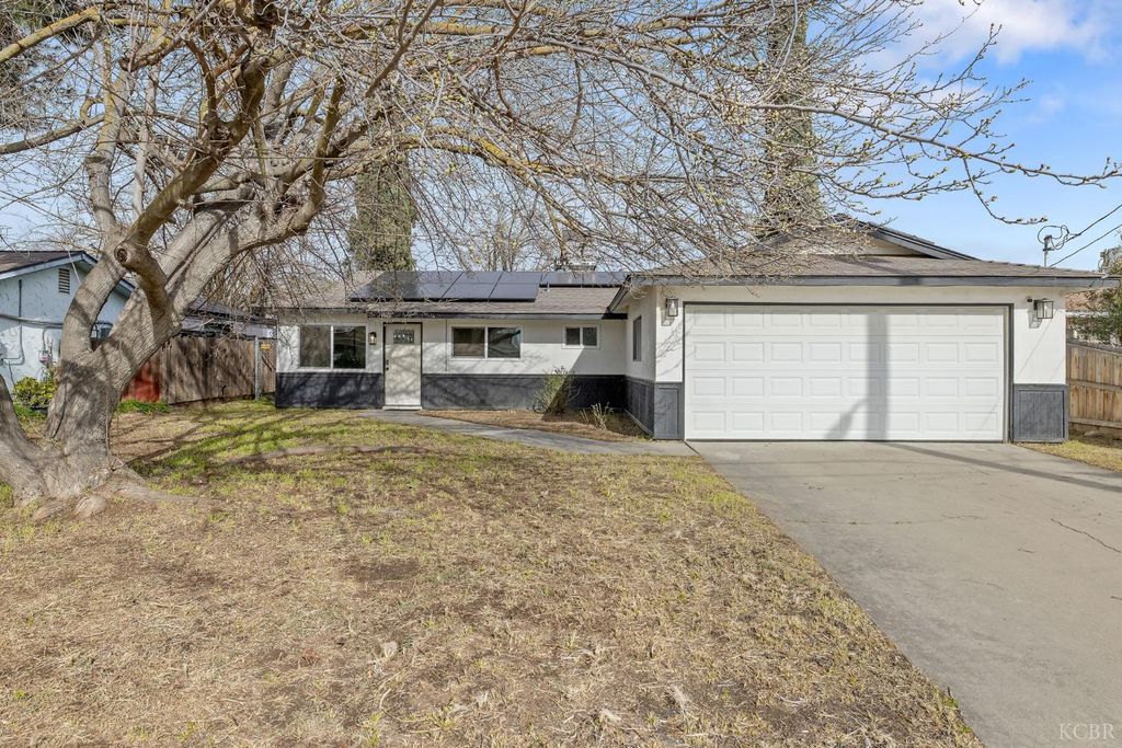 1401 N Williams Street, Hanford, CA 93230