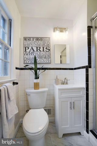 5411 22ND ST N, Arlington, VA 22205