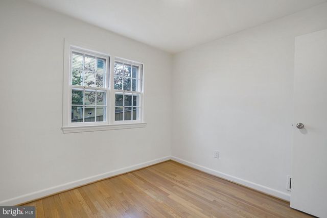 5411 22ND ST N, Arlington, VA 22205