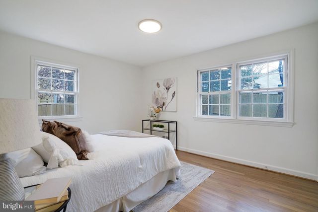 5411 22ND ST N, Arlington, VA 22205