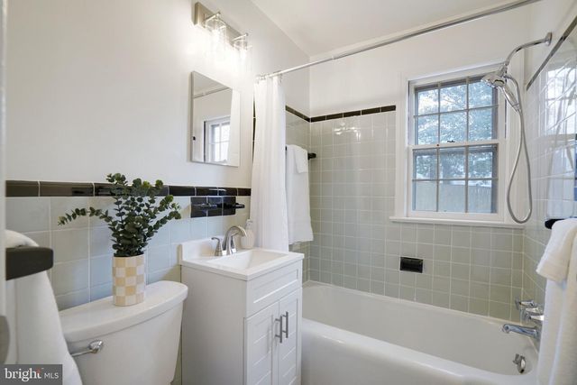 5411 22ND ST N, Arlington, VA 22205