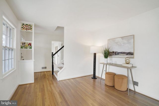 5411 22ND ST N, Arlington, VA 22205