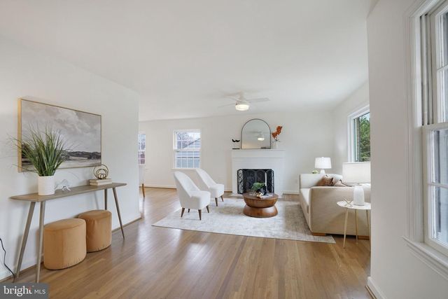 5411 22ND ST N, Arlington, VA 22205