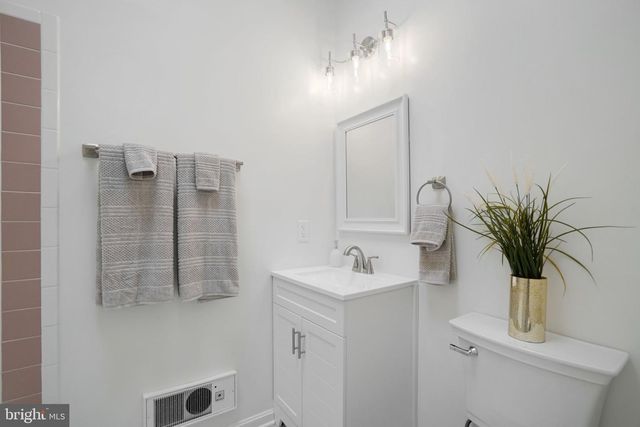 5411 22ND ST N, Arlington, VA 22205