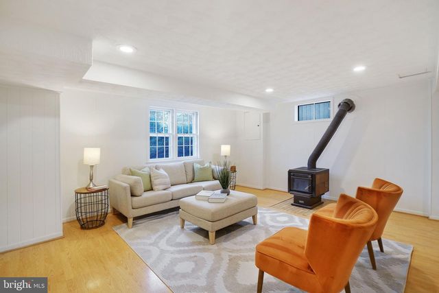 5411 22ND ST N, Arlington, VA 22205