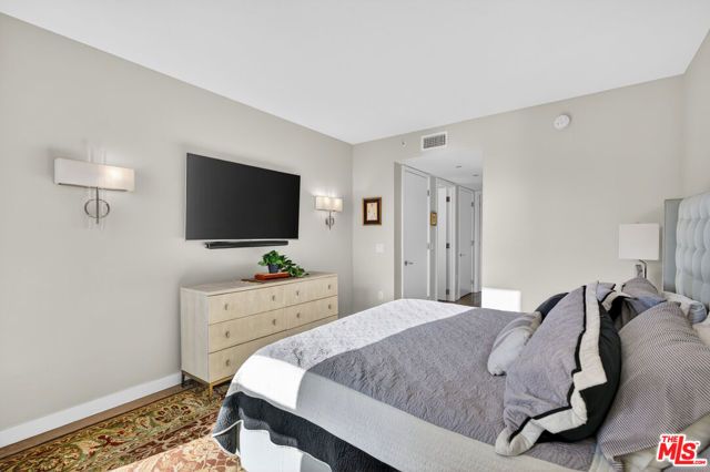 1755 Ocean Avenue 514, Santa Monica, CA 90401