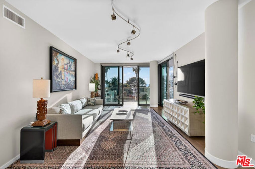 1755 Ocean Avenue 514, Santa Monica, CA 90401