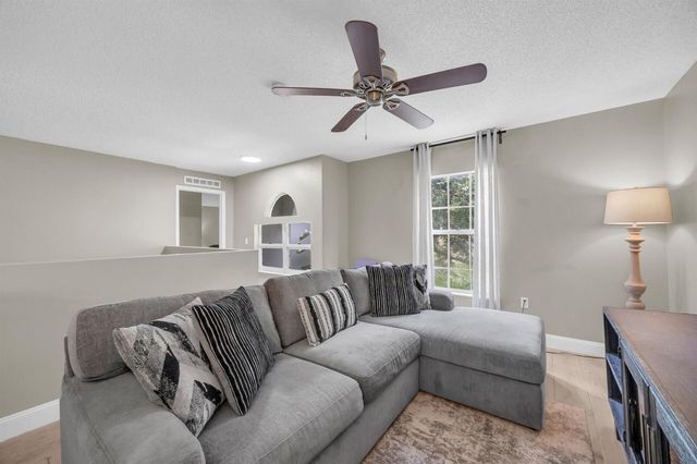 2566 12TH Square SW, Vero Beach, FL 32968