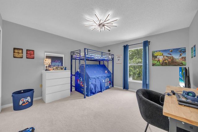 2566 12TH Square SW, Vero Beach, FL 32968