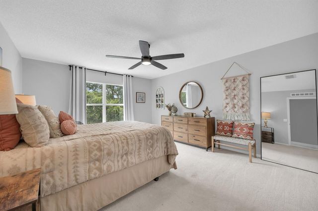 2566 12TH Square SW, Vero Beach, FL 32968