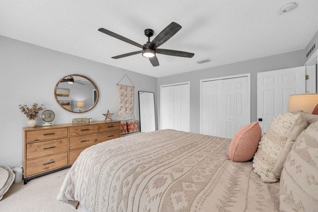 2566 12TH Square SW, Vero Beach, FL 32968