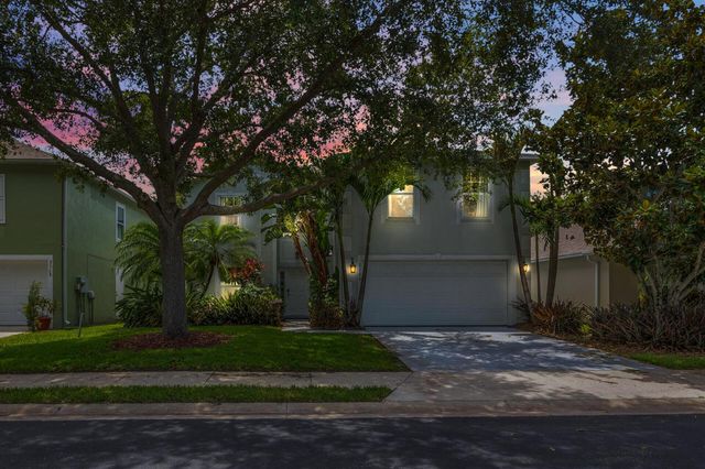 2566 12TH Square SW, Vero Beach, FL 32968