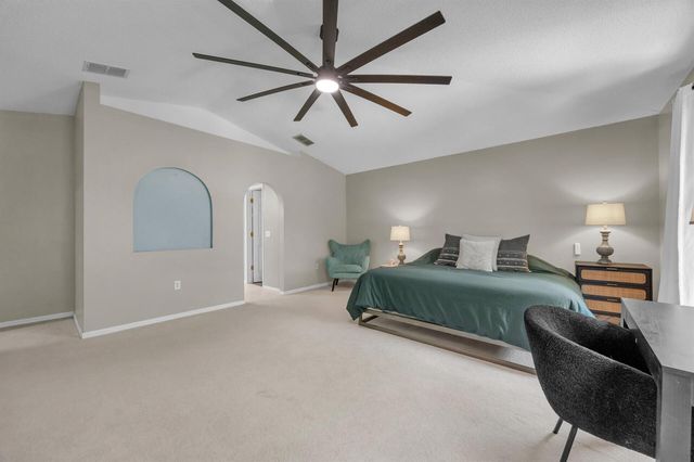 2566 12TH Square SW, Vero Beach, FL 32968