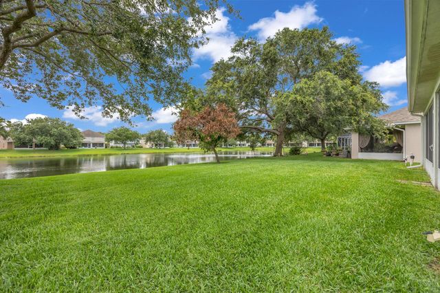 2566 12TH Square SW, Vero Beach, FL 32968