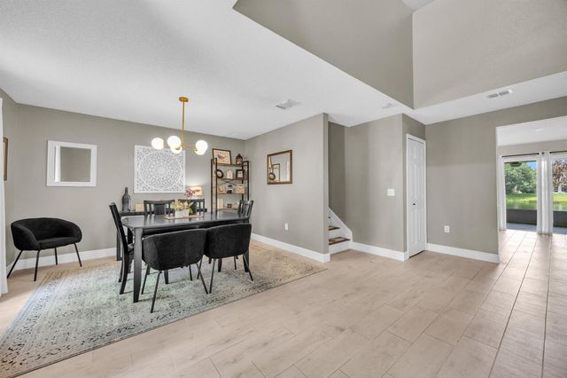 2566 12TH Square SW, Vero Beach, FL 32968