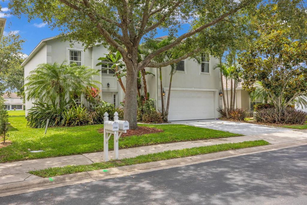 2566 12TH Square SW, Vero Beach, FL 32968