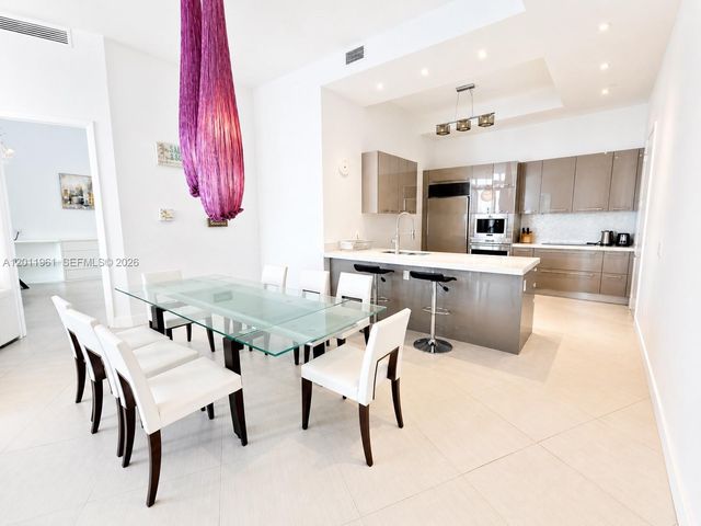 15901 Collins Ave 4303, Sunny Isles Beach, FL 33160