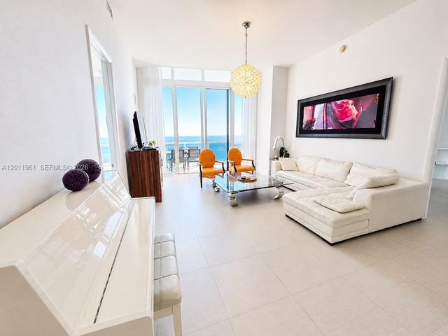 15901 Collins Ave 4303, Sunny Isles Beach, FL 33160